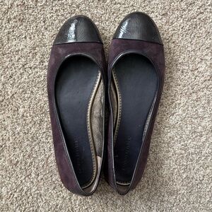 Banana Republic women’s size 8 1/2 dark purple flat shoe